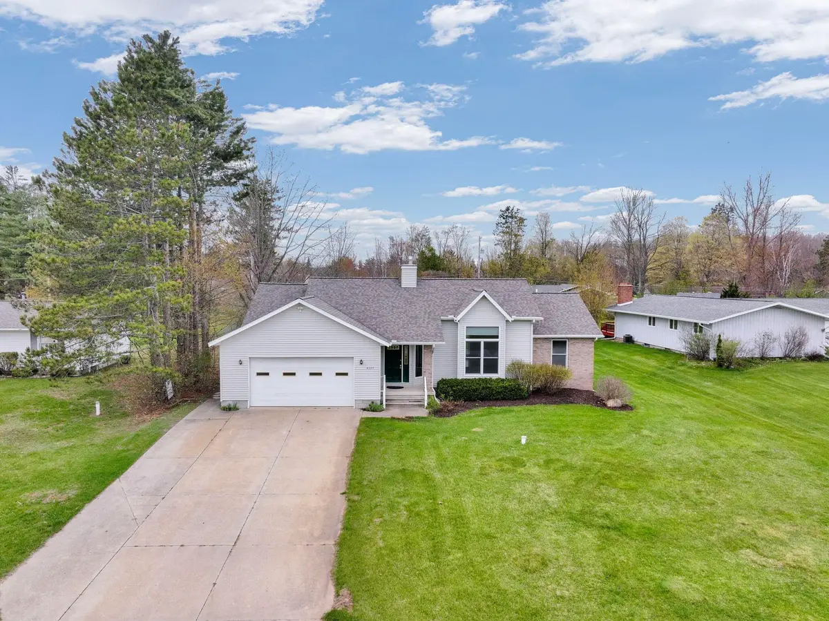 4327 Benson, Cadillac, MI 49601 - #1