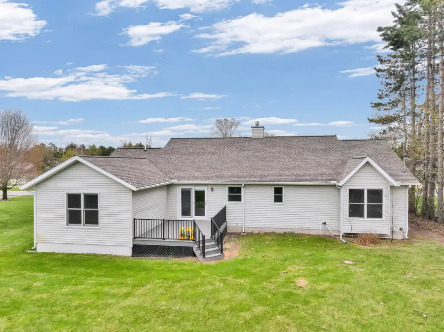 4327 Benson, Cadillac, MI 49601 - #2