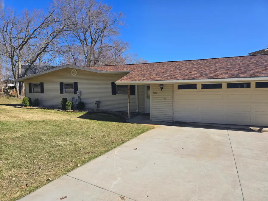 7788 W Royal Road, Canadian Lakes, MI 49346 - #3