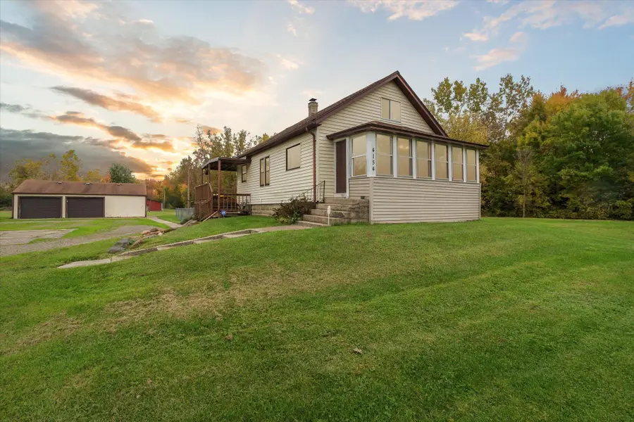 4154 W Carpenter Road, Flint, MI 48504 - #2