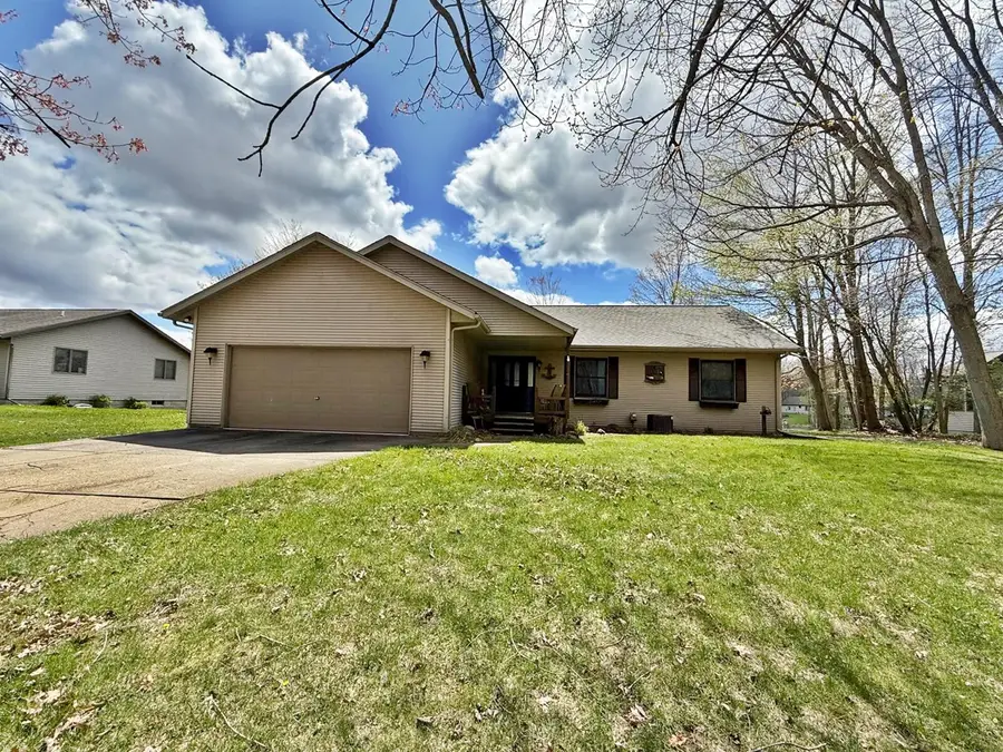 8917 Longview Drive, Morton, MI 49346 - #2