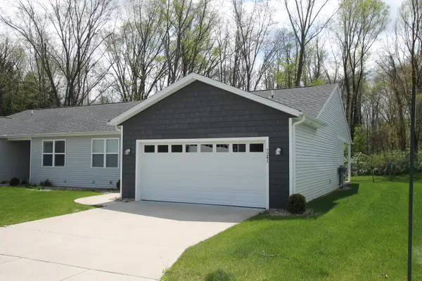 7241 Glendora Lane, Kalamazoo, MI 49009