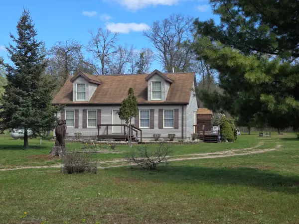 2074 E 36th Street, Idlewild, MI 49642