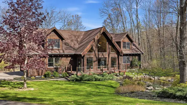 10301 Mountain View Trail, CanadianLakes, MI 49346