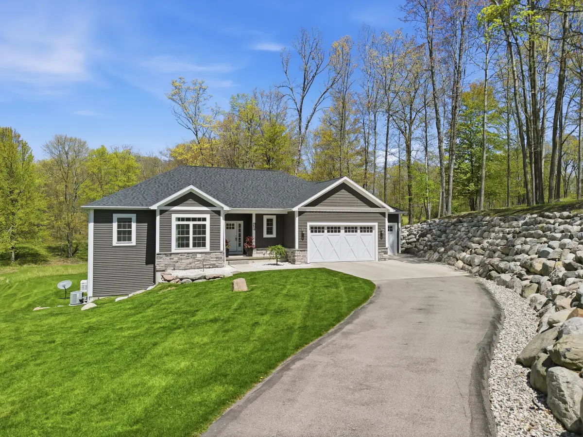 9654 Aberdeen Court, Canadian Lakes, MI 49346 - #1