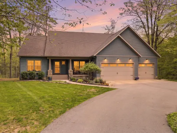 9694 Stony Creek Court, CanadianLakes, MI 49346