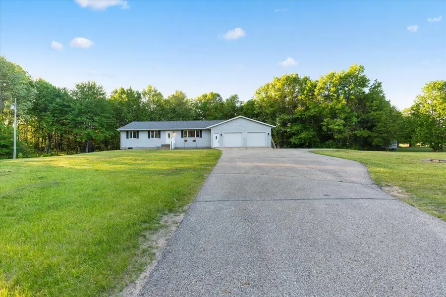 20200 W Lake Montcalm Road, Reynolds, MI 49329 - #2