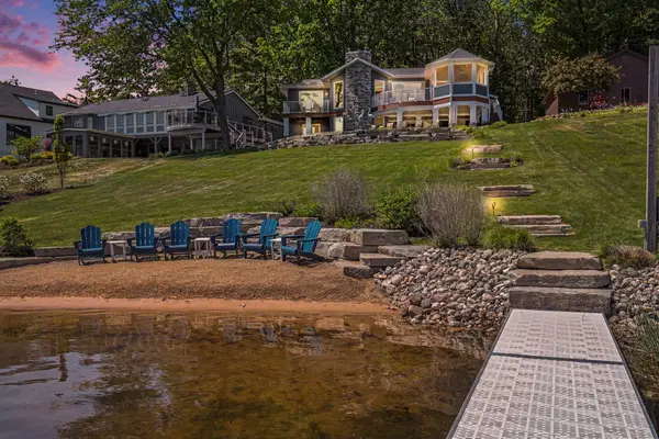 7970 Island Court, CanadianLakes, MI 49346