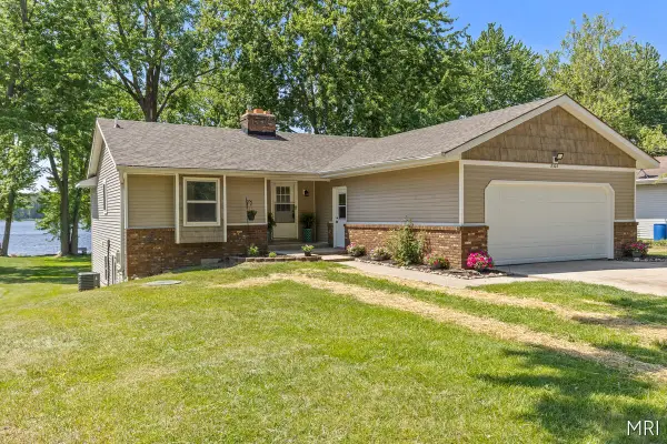 8303 Cowan Lake Drive NE, Rockford, MI 49341