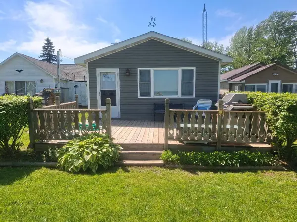 6434 W Houghton Lake Drive, HoughtonLake, MI 48629