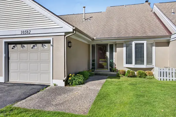 10582 Trapper Lane, CanadianLakes, MI 49346