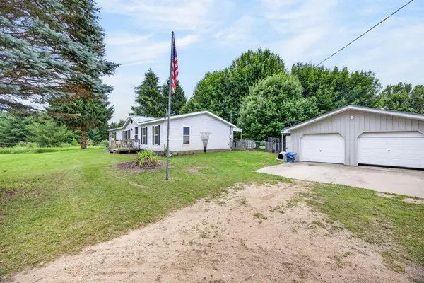 6178 Meredith Grade Road, Harrison, MI 48625