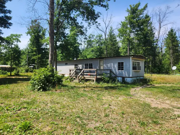 8253 S Washington Avenue, Baldwin, MI 49304