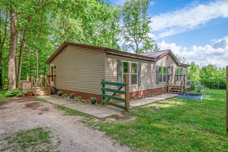 756 N Cottonwood Avenue, Goodwell, MI 49349 - #2