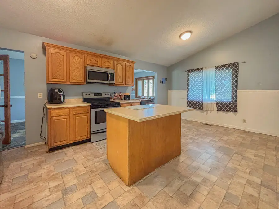 1032 Birdie Drive, Lake Isabella, MI 48893 - #2