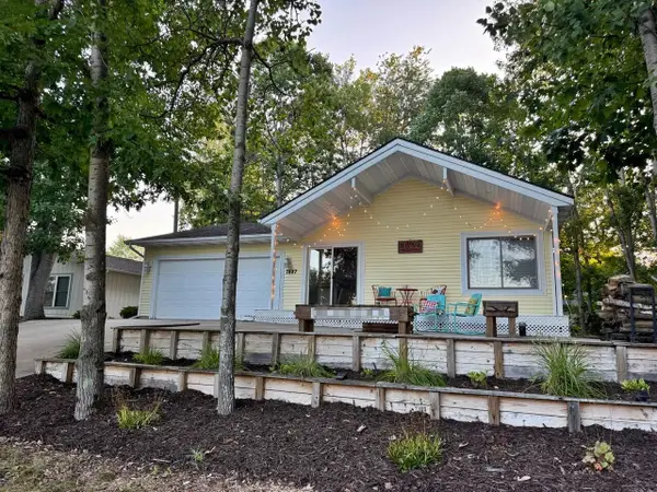 7887 Sixth Street, CanadianLakes, MI 49346