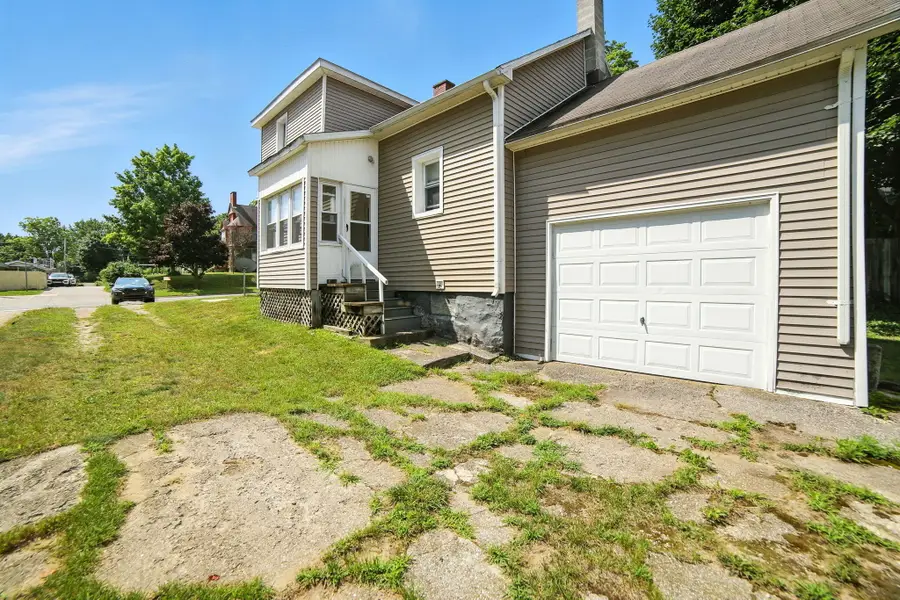 332 W Upton Avenue, Reed City, MI 49677 - #2