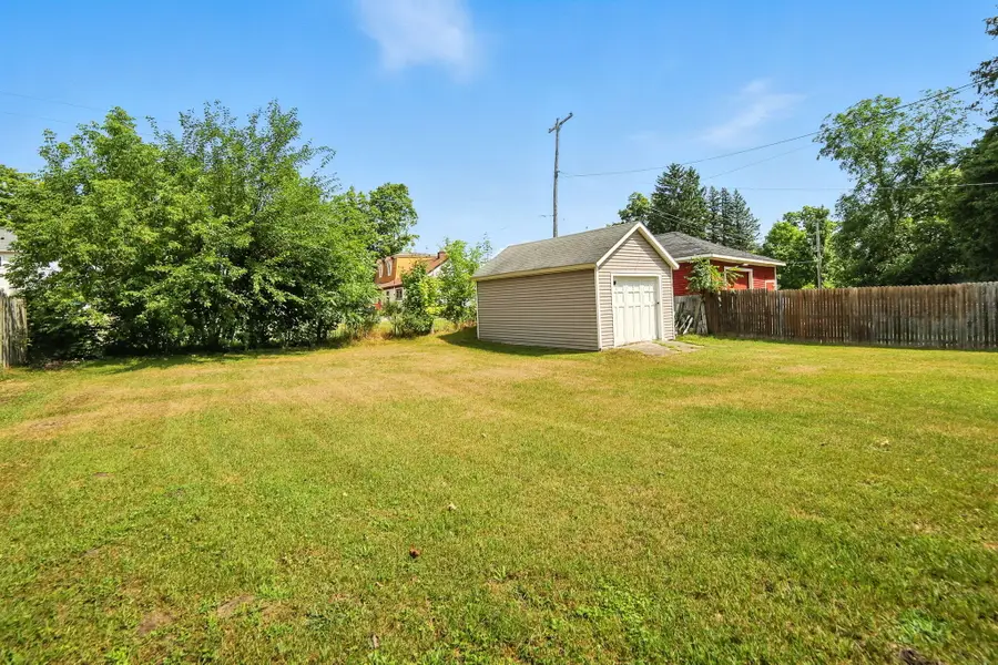 332 W Upton Avenue, Reed City, MI 49677 - #3