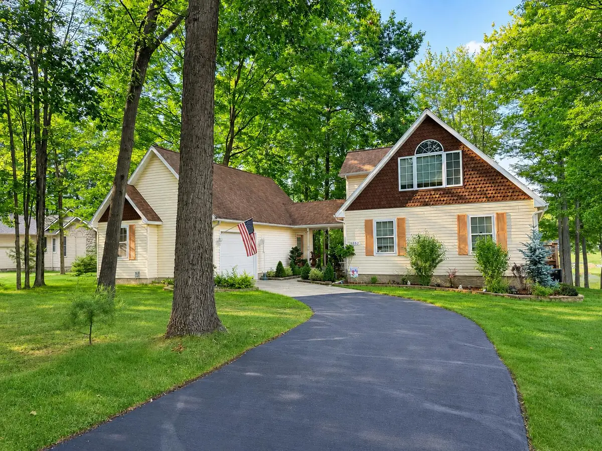 9592 Fawn Lake Drive, Canadian Lakes, MI 49346 - #1