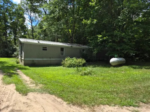 4107 E White River Drive, Hesperia, MI 49421