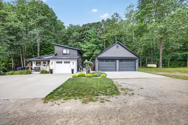 8433 Montreal Lane, CanadianLakes, MI 49346