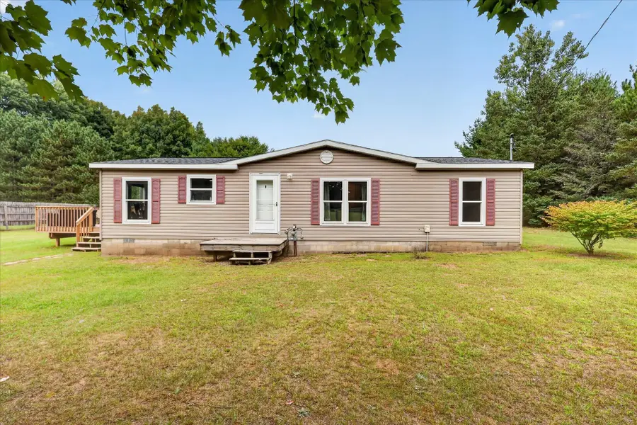 16468 W Howard City Edmore Road, Winfield, MI 49329 - #3