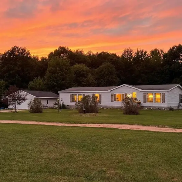 2233 S Wisner Avenue, Fremont, MI 49412
