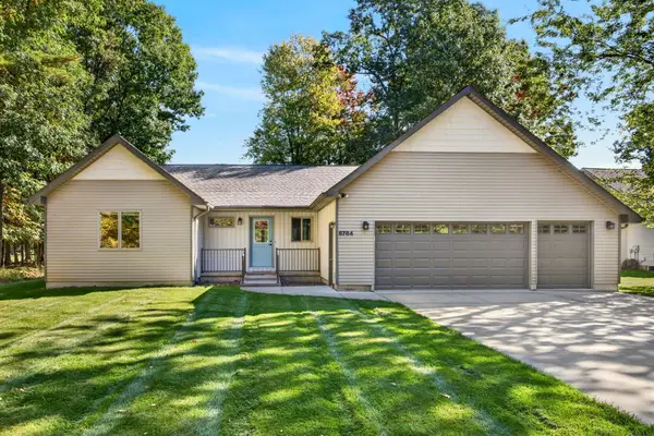 6784 Beechnut Court, CanadianLakes, MI 49346
