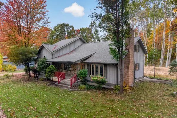 7724 W Lake Drive, CanadianLakes, MI 49346