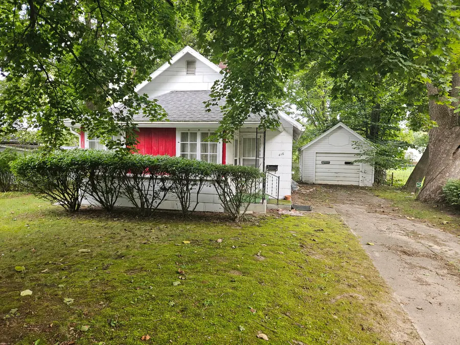 416 W Mary Street, Belding, MI 48809 - #2