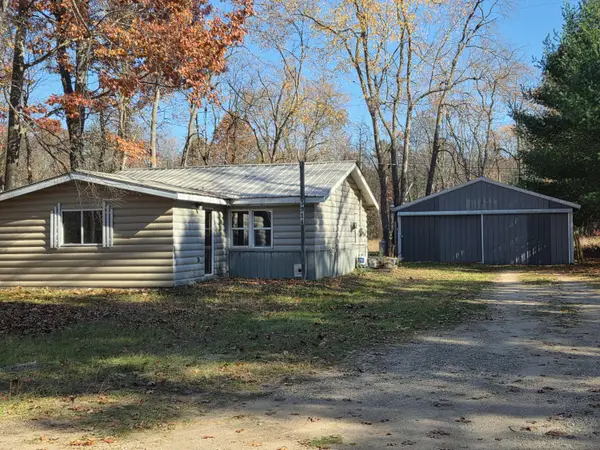3914 N Chief Pontiac Trail, Branch, MI 49402
