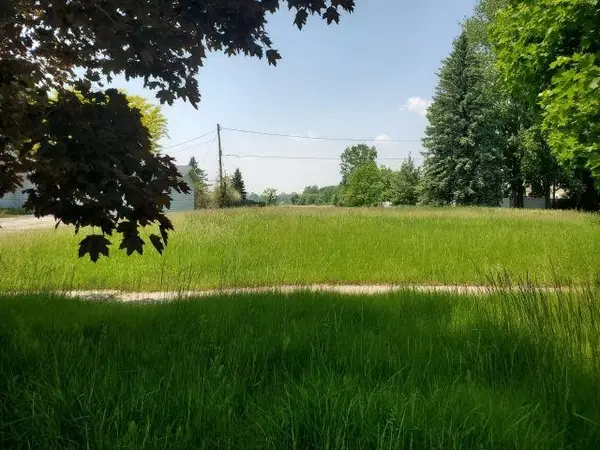 205 N Court, Standish, MI 48658