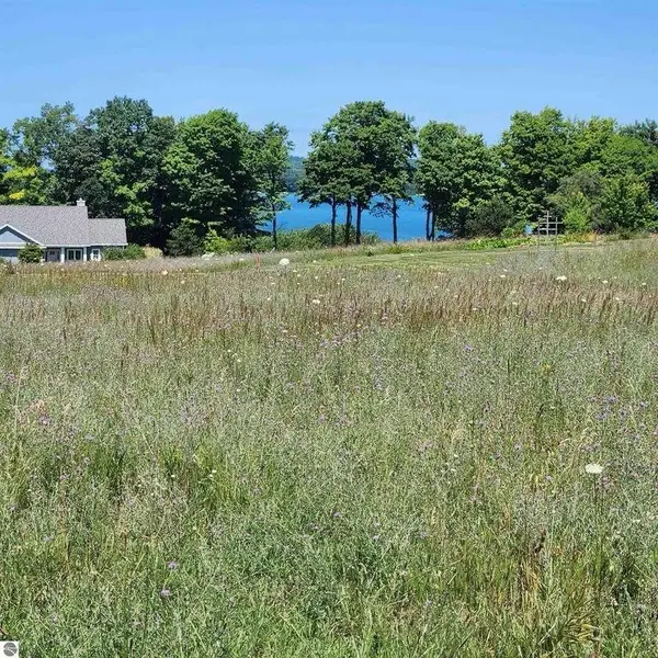 4712 E Water View, LakeLeelanau, MI 49653