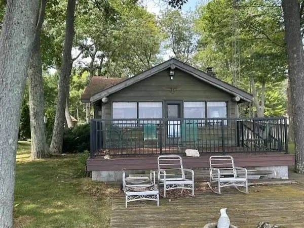 940 Huron, EastTawas, MI 48730