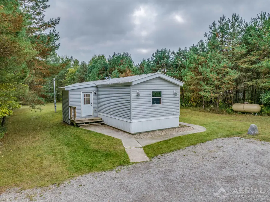 358 E Esmond, Cumming, MI 48654 - Image #2