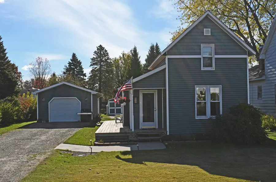 608 E State, East Tawas, MI 48730 - Image #2