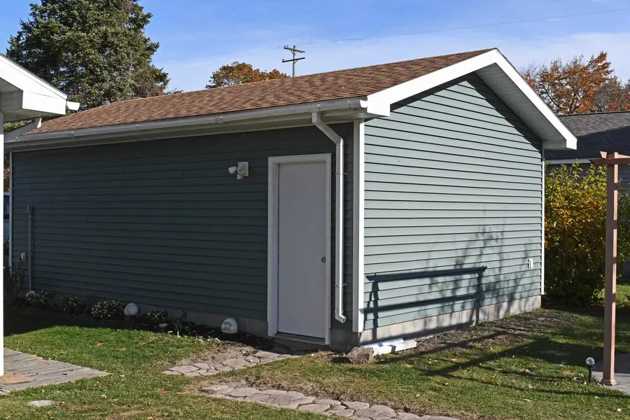 608 E State, East Tawas, MI 48730 - Image #3