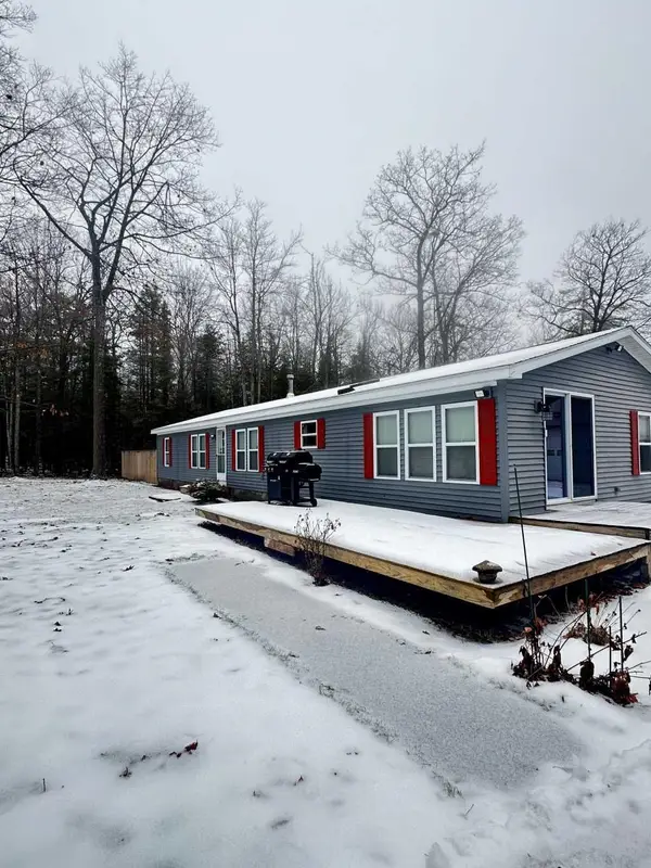 8385 Elevere RD, Lachine, MI 49753