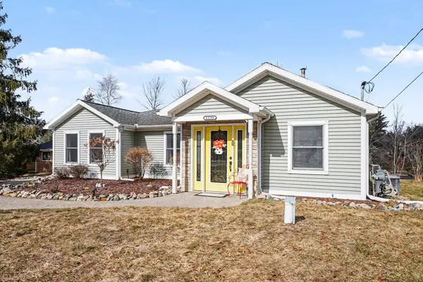 6396 Otter TRL, Alger, MI 48610