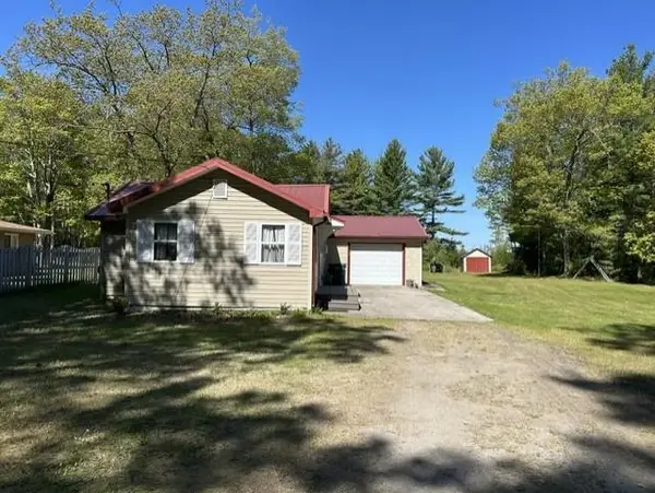 22 S Baldwin Resort, EastTawas, MI 48730