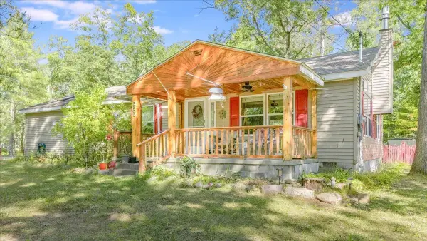 8200 Chain Lake, SouthBranch, MI 48761
