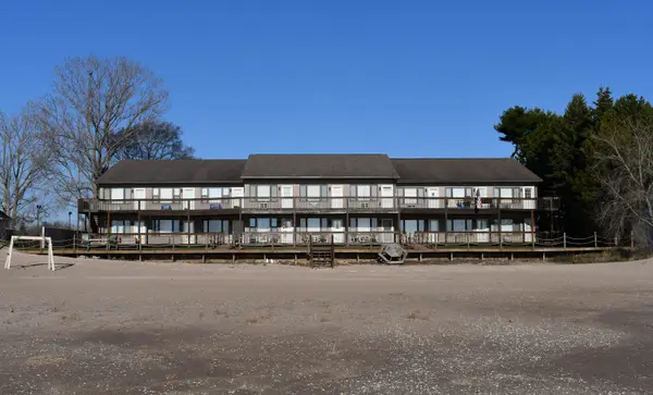 5226 Washington, Oscoda, MI 48750