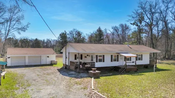 2564 National City, Hale, MI 48739