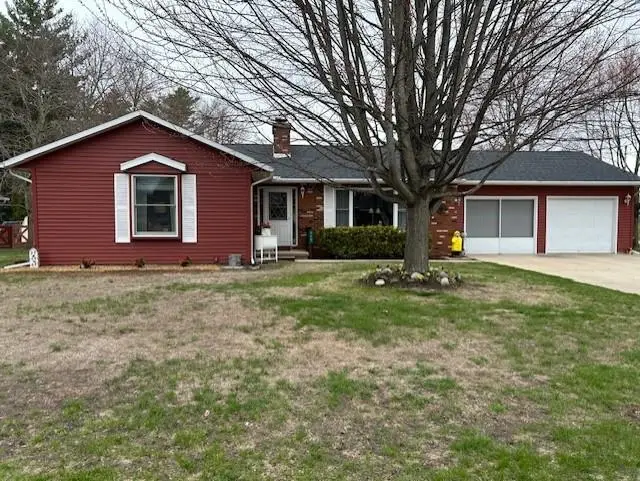 515 Huron ST, East Tawas, MI 48730 - #3