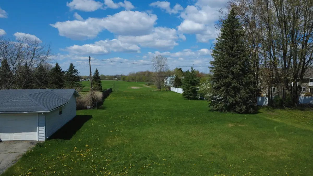 205 N Court Street N, Standish, MI 48658 - #1