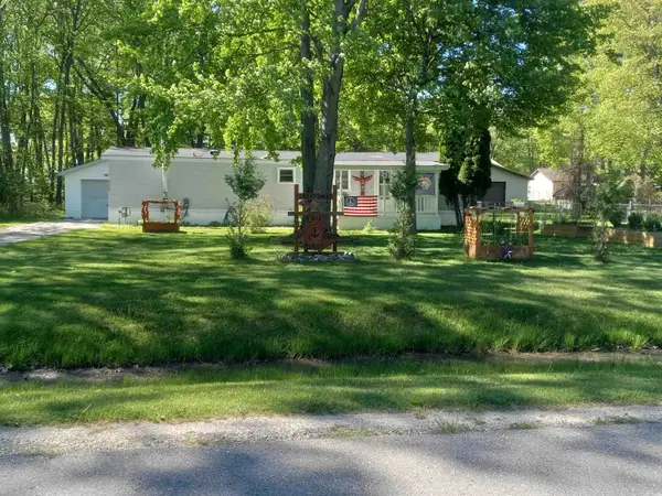 4144 E Anne ST, AuGres, MI 48703