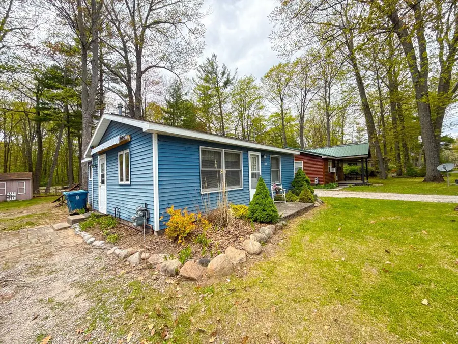 107 Glen Court, Markey, MI 48629 - #2