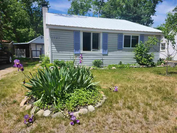 1321 Fletcher ST, NationalCity, MI 48748