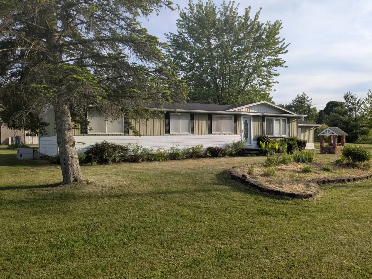 511 W Main, Hale, MI 48739 - #1