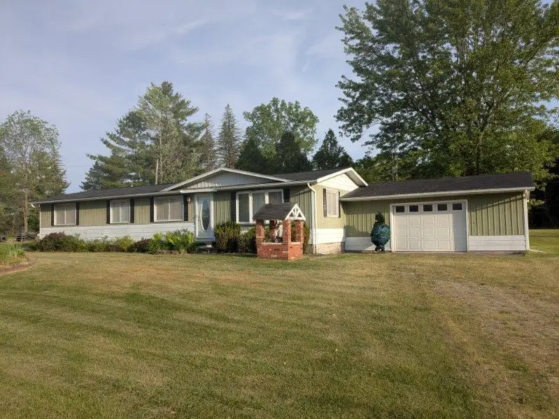 511 W Main, Hale, MI 48739 - #2